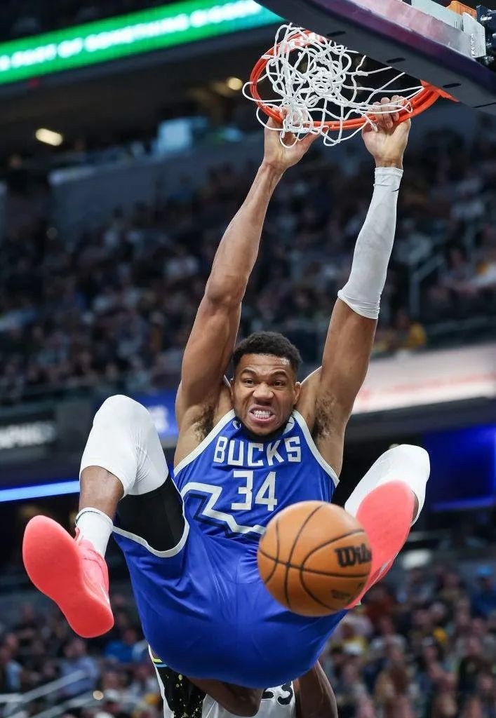 字母哥关键节点绝杀，FPX带队取胜！