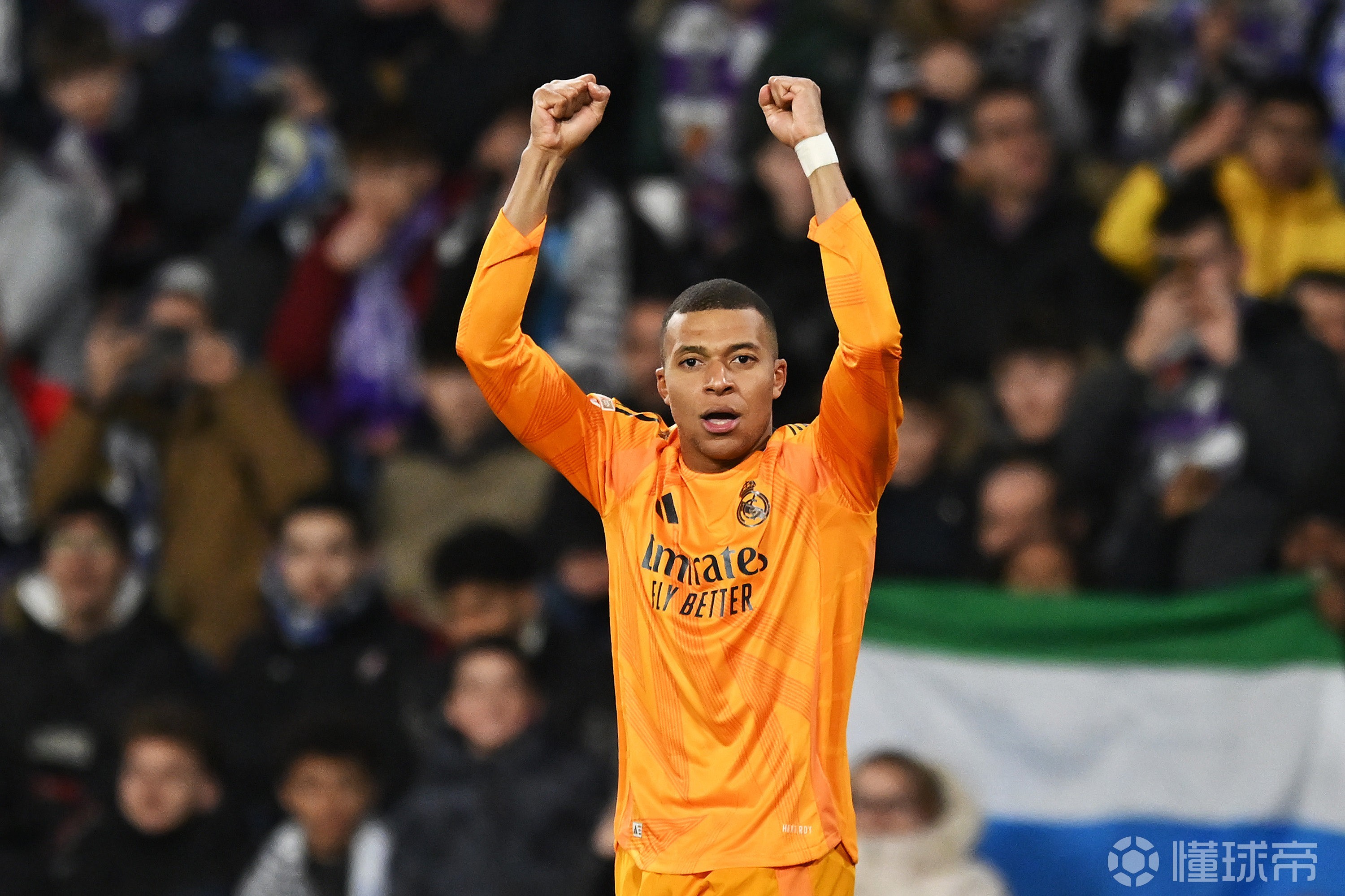 领先优势明显首场状态出色，德国队观众沸腾！，姆巴佩重返赛场上演精彩一战(罗纳尔多gif)