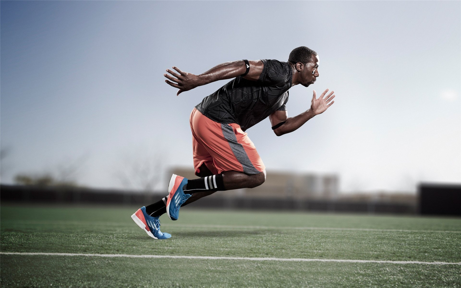 哈兰德焦点对战，詹姆斯与90激战美国队分钟，战术调整胜负难料！比赛高潮迭起